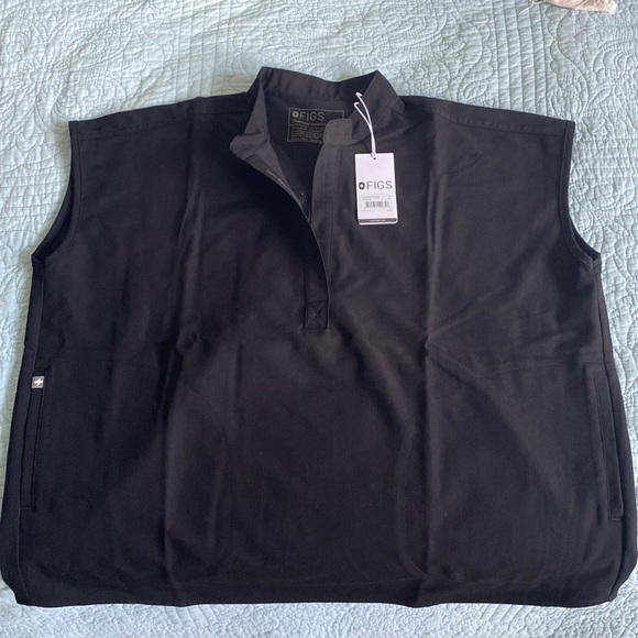 Figs Tops - NWT Figs Rafaela scrub top